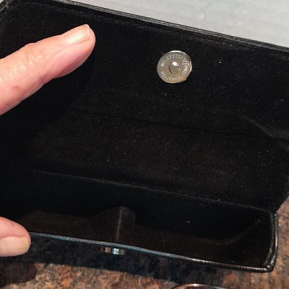 Authentic Kenneth Cole Frames and Case...New - Picture 2 of 4